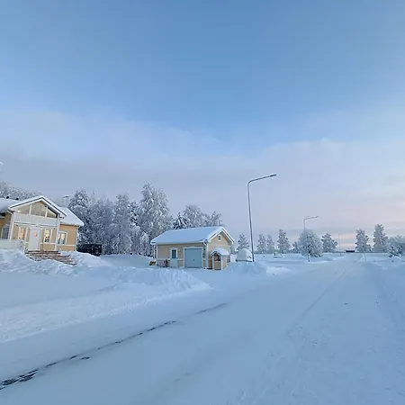 Arctic Lakeside Huvilat *