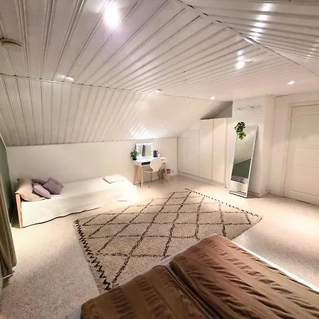 Huvilat Arctic Lakeside