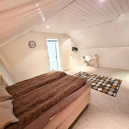 Huvilat Arctic Lakeside *