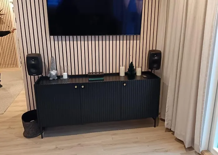 Arctic Lakeside Willa Kemijärvi